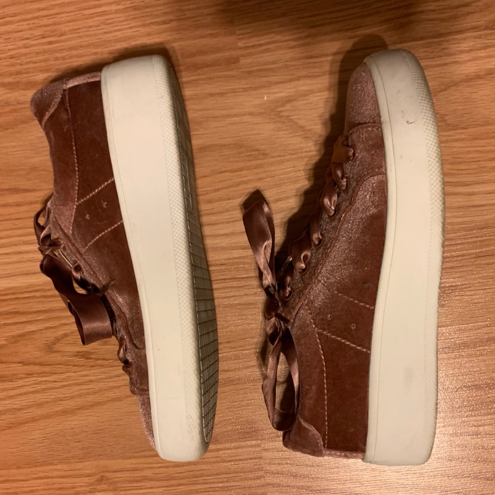 Steve Madden Sneakers - Picture 4 of 6